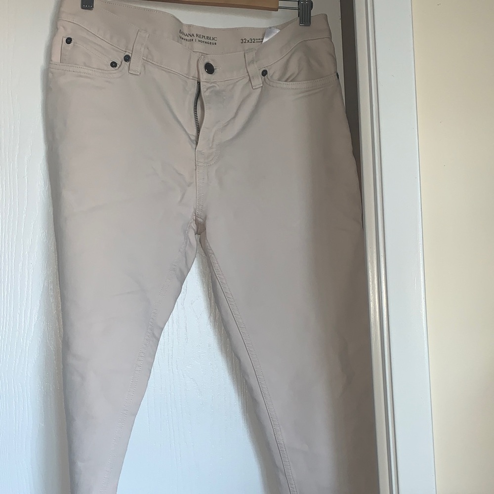 Banana Republic Traveler Pants in Light Beige